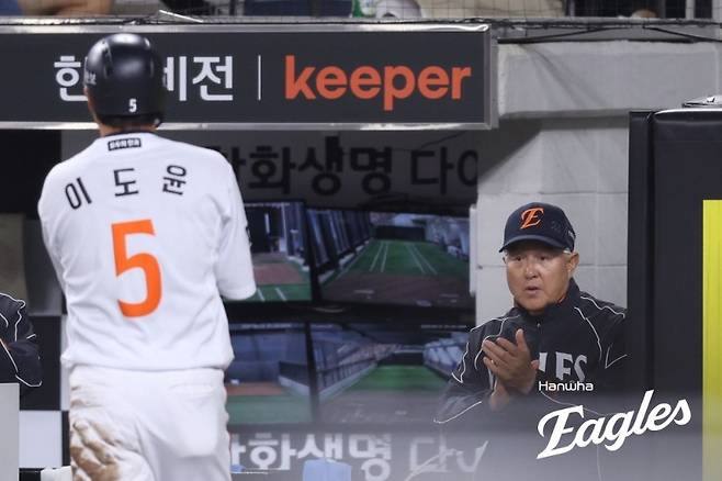 한화 이글스 김경문 감독(오른쪽) [한화 이글스 제공. 재판매 및 DB 금지]