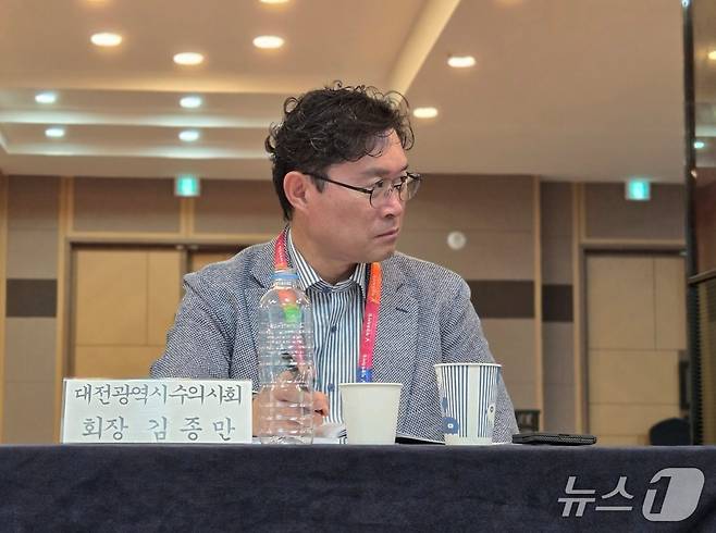 김종만 숲동물의료센터 원장(대전시수의사회장)이 18일 청주에서 열린 '2026년도 대한수의사회 제1차 임원 워크숍'에 참석하고 있다. ⓒ 뉴스1 한송아 기자