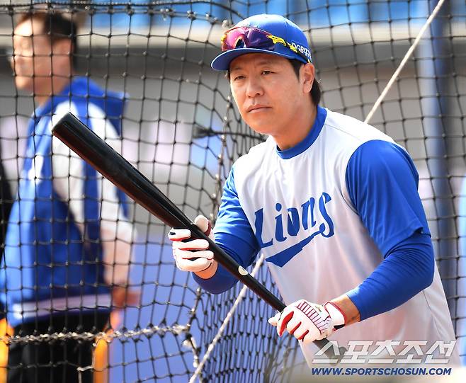 28일 대구 삼성라이온즈파크에서 열리는 삼성과 롯데의 개막전 경기. 개막전 앞두고 타격 훈련하는 삼성 강민호. 대구=송정헌 기자songs@sportschosun.com/2026.03.28/