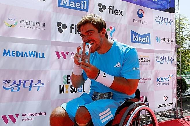 서울 코리아오픈 휠체어테니스에서 2년 연속 2관왕을 차지한 마르틴 데 라 푸엔테. 박상욱 테니스코리아 기자
