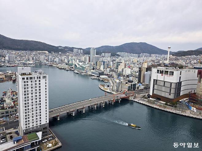 부산 영도대교. 부산=전승훈 기자 raphy@donga.com