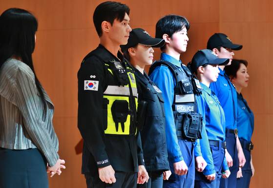 지난해 8월 11일 서울 서대문구 경찰청에서 시민과 함께하는 경찰 제복 개선 현장 시제품 시민 품평회가 열리고 있다. 본 기사와 관련 없음. 연합뉴스