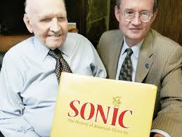 소닉의 창업주 트로이 스미스
