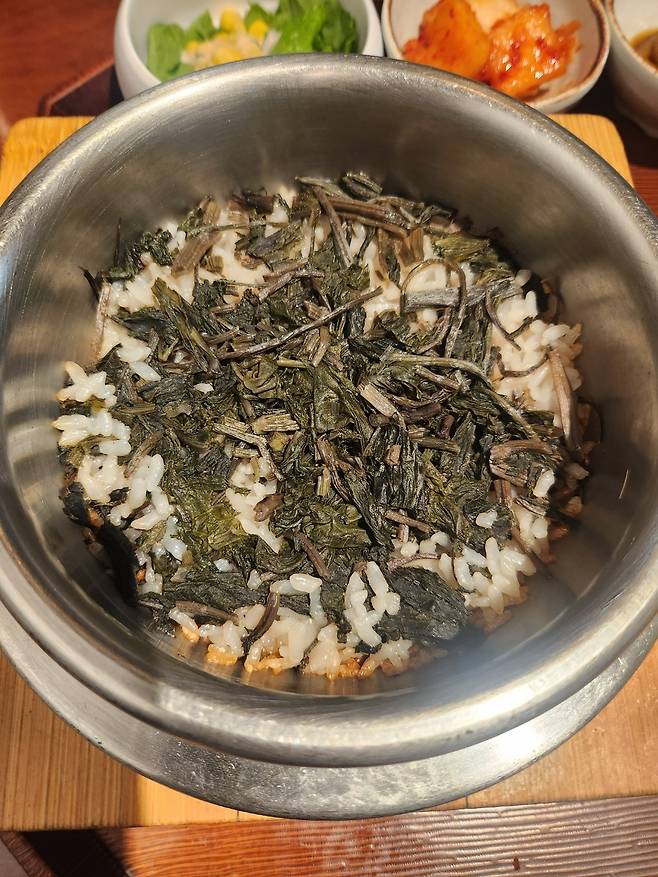 탄수화물이 풍부한 쌀과 함께 조리해 곤드레밥을 지으면 맛과 영양 모두 훌륭한 음식이 된다. 박윤희&nbsp;기자