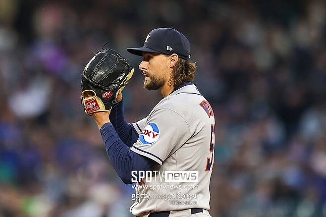 라이언 와이스.