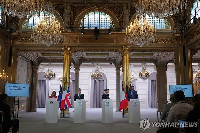 왼쪽부터 이탈리아, 영국, 프랑스, 독일 정상 [AP 연합뉴스 자료사진. 재판매 및 DB 금지]