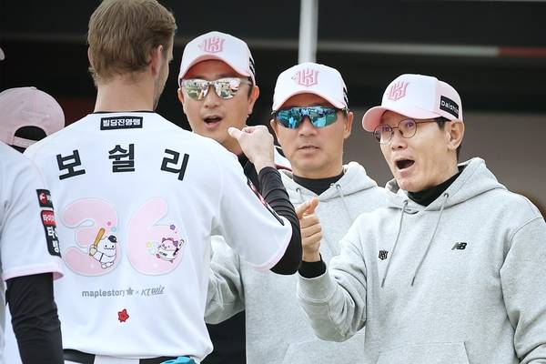 보쉴리의 역투는 감독과 코치의 입을 떡 벌어지게 한다. 2026.4.12 /kt wiz 제공