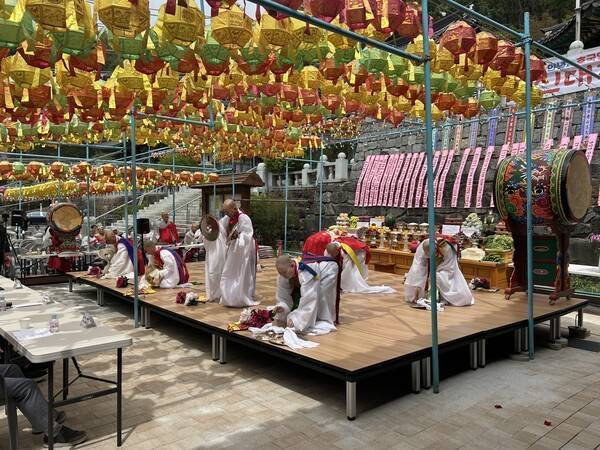 산신대재가 19일 평택시 진위면 무봉산 자락에 위치한 대한불교 조계종 만기사에서 개최됐다.