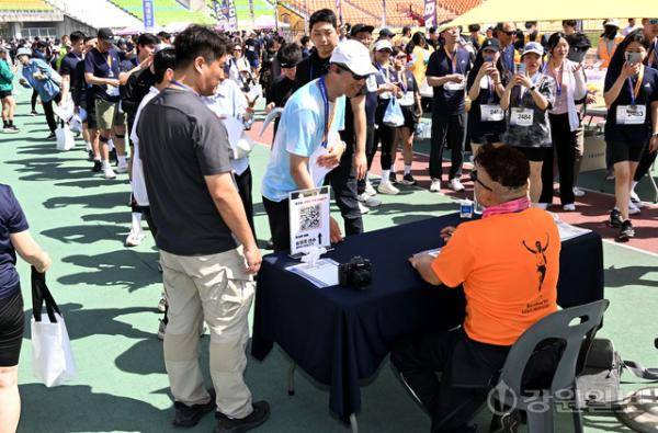 전설의 마라토너 황영조가 18일 춘천 송암스포츠타운에서 열린