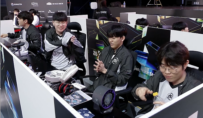 FN 세종이 19일 경상남도 진주시 경남e스포츠상설경기장에서 열린 2026 KEL 배틀그라운드 모바일 본선 2일차 경기서 1위에 올랐다.