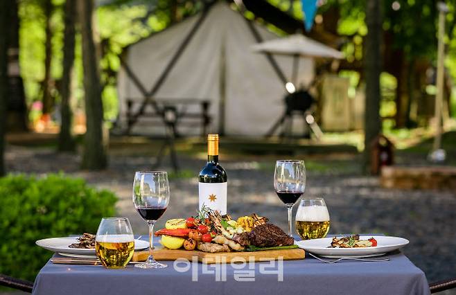 이랜드파크 켄싱턴호텔 평창 시그니처 글램핑 바비큐 패키지 (사진=켄싱턴호텔앤리조트)