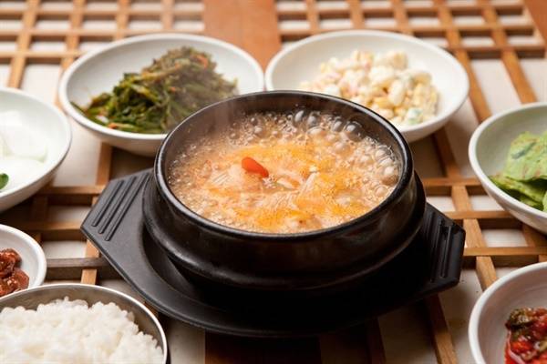 청국장에 많은 단백질 분해 효소는 혈관을 막는 혈전 예방에 기여한다. 사진=게티이미지뱅크