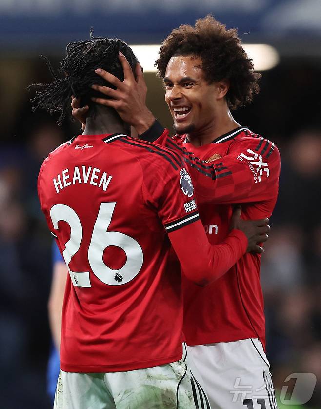 기뻐하는 맨체스터 유나이티드 선수들. ⓒ 로이터=뉴스1