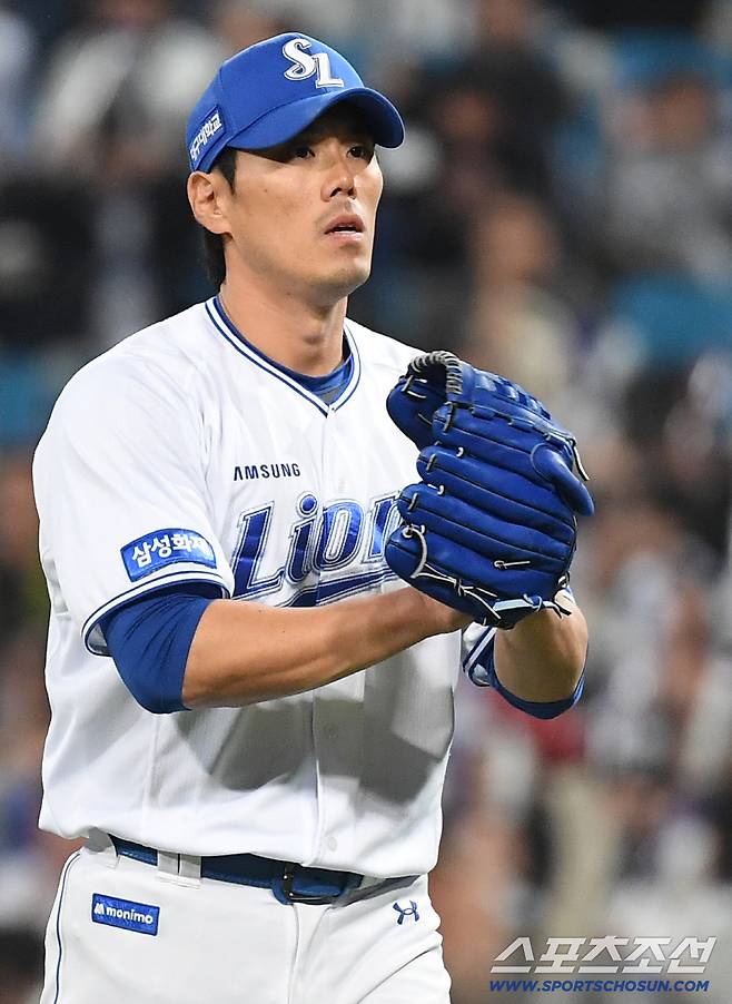 31일 대구 삼성라이온즈파크에서 열린 삼성과 두산의 경기. 9회를 무실점으로 막고 박수를 치는 삼성 김재윤. 대구=송정헌 기자songs@sportschosun.com/2026.03.31/