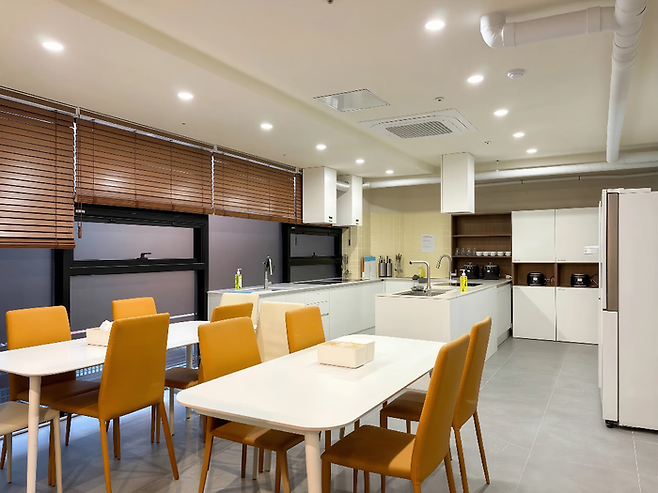 맹그로브가 운영하는 코리빙 시설의 ‘공용 공간’. [맹그로브 공식 홈페이지 캡처]