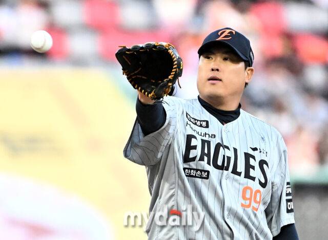 7일 오후 인천 SSG랜더스필드에서 진행된 '2026 프로야구 KBO리그' SSG랜더스와 한화 이글스의 경기. 한화 류현진이 선발등판 하고 있다./마이데일리