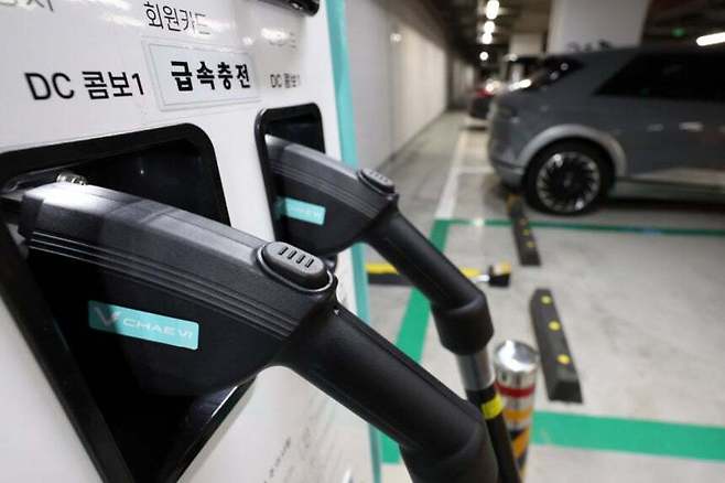 서울 중구 서울시청 지하주차장에 설치된 전기차(EV) 충전소. 뉴시스