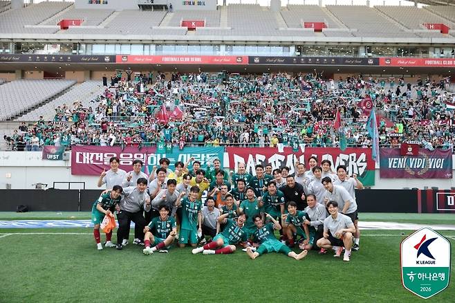 리그 최하위로 추락할 뻔했던 위기에서 탈출한 대전하나시티즌 (한국프로축구연맹 제공)