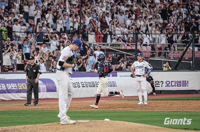 지난 2024년 9월 8일 벤자민으로부터 홈런을 때려낸 손성빈. 사진=롯데 자이언츠