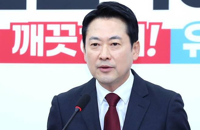 8박 10일간 방미 일정을 마치고 20일 오전 귀국한 장동혁 국민의힘 대표가 이날 국회에서 열린 기자간담회에서 발언하고 있다. 임현동 기자