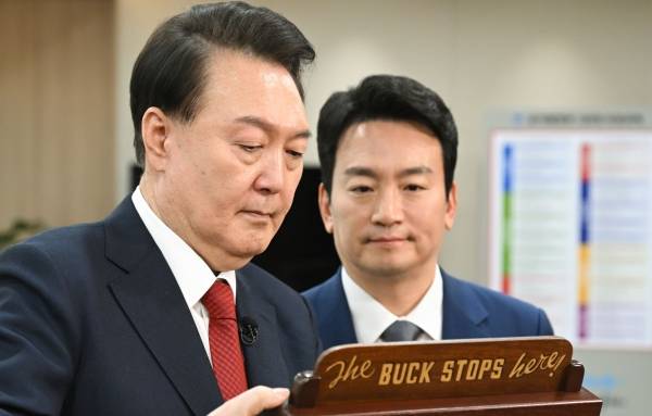 ▲윤석열 전 대통령과 박장범 KBS사장. 사진=대통령실