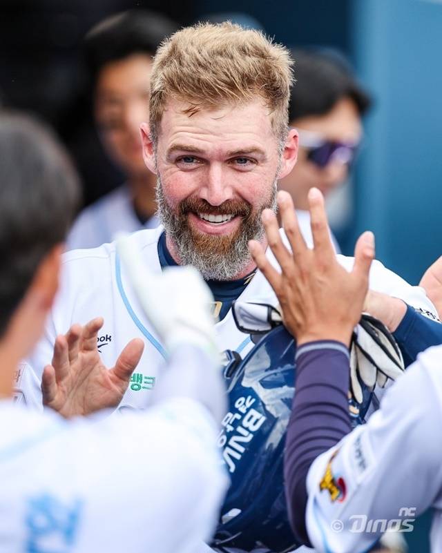 19일 SSG전에서 맹타를 휘두른 데이비슨. 사진=NC 제공