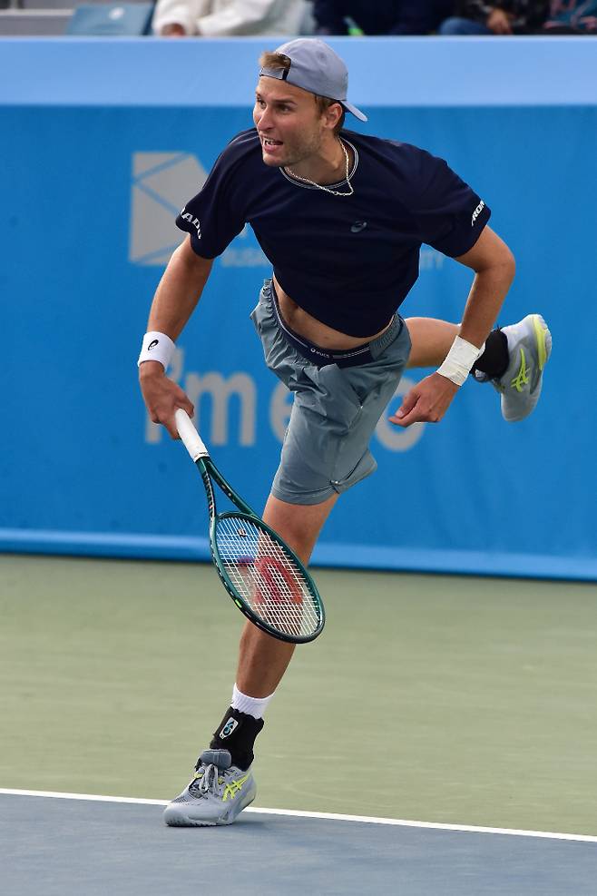 리에디의 서브 모습. 대회 조직위