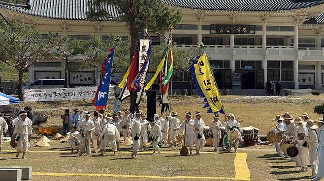 지난 18일 문경새재 옛길박물관 잔디광장에서 열린 문경 모전들소리 공개행사 및 제12회 정기공연 현장 ⓒ문경시 제공