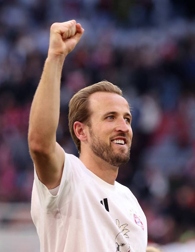 해리 케인이 20일 분데스리가 우승을 확정한 뒤 기뻐하고 있다. 로이터