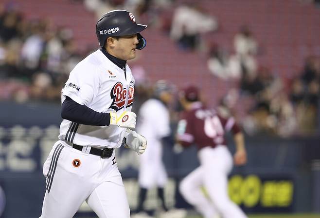 ▲ 올 시즌 초반 출발이 저조해 벤치에서 경기를 시작하는 경우가 잦아지고 있는 양석환 ⓒ두산베어스