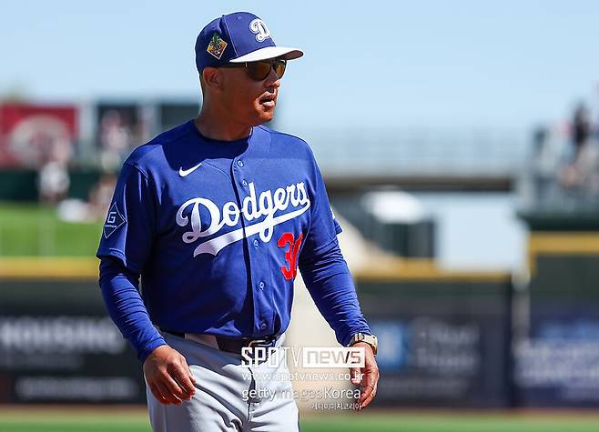 ▲ 지난 13일 텍사스와 경기 후 김혜성의 ABS 챌린지 신청을 놓고 공개 비판해 논란을 모은 데이브 로버츠 LA 다저스 감독