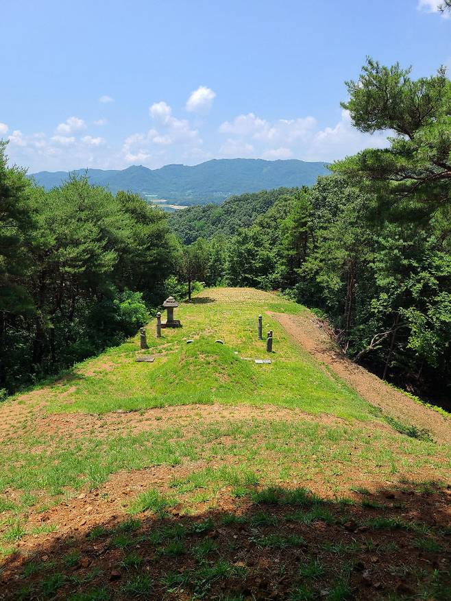 대전시 동구 마산동 고흥류씨 묘역                                                                                                                                                                                     사진=한소민 소장