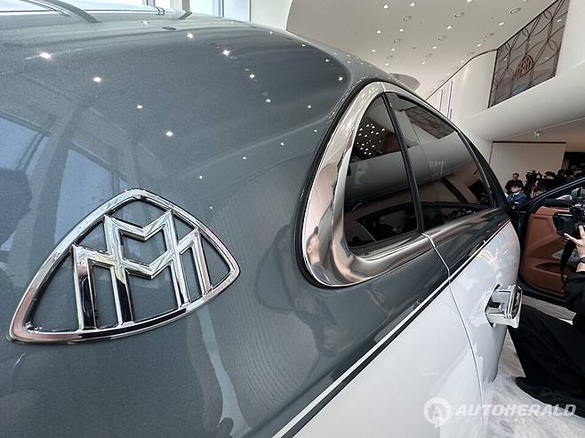 해당 모델은 전용 주행 모드 '마이바흐(MAYBACH)'를 통해 주행 시 소음과 진동을 최소화하며, 고급 세단 특유의 정숙성과 승차감을 강화했다(오토헤럴드 김훈기 기자)