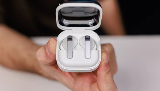 갤럭시 버즈 4 프로. 사진=폰아레나