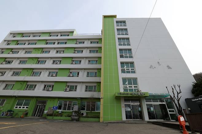 지난 1일 오후 서울 은평구 꿈나무마을 초록꿈터의 전경. 남자 아동·청소년이 생활하는 공간이다. 김영원 기자 forever@hani.co.kr