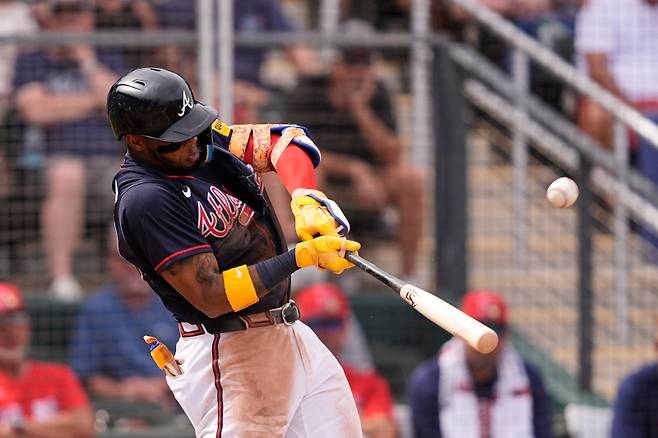 <yonhap photo-1832="">아쿠나 주니어의 타격 모습. [AP=연합뉴스]</yonhap>