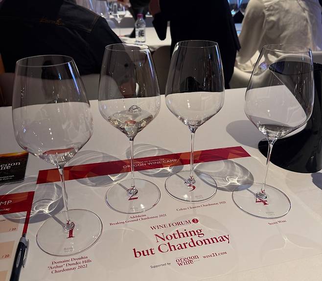 오레건 샤도네이를 비교해 보는 블라인드 테스트. ⓒ정소람