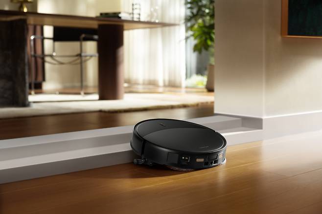 로보락 플래그십 로봇청소기 ‘S10 MaxV 슬림’ 관련 이미지. 로보락 제공