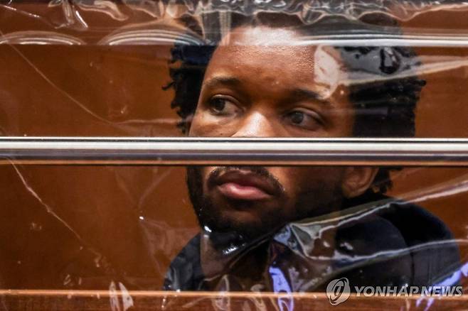 미국 가수 데이비드(D4vd·본명 데이비드 앤서니 버크)가 14세 소녀 살인 혐의로 기소됐다. [연합뉴스]