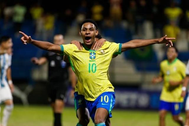 파우메이라스의 에두아르도 콘세이상은 최근 브라질 초신성 중 주가를 높이고 있는 미래의 슈퍼스타다. 2009년생으로 아직 어린 선수이지만 세계적인 클럽들의 관심은 뜨겁다. 사진=X