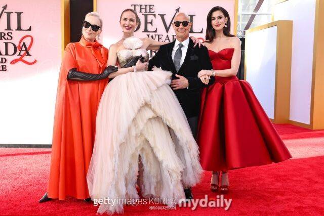 메릴 스트립, 에밀리 블런트, 스탠리 투치, 앤 해서웨이./게티이미지코리아