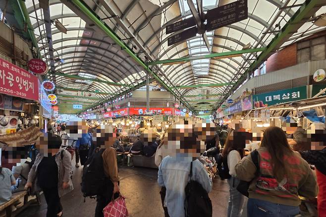 지난 20일 오전 서울 종로구 광장시장 모습. 이영기 기자.