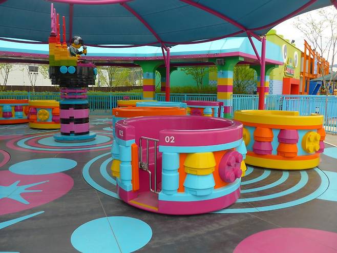 뱅글뱅글 돌아가는 디스코 스핀.