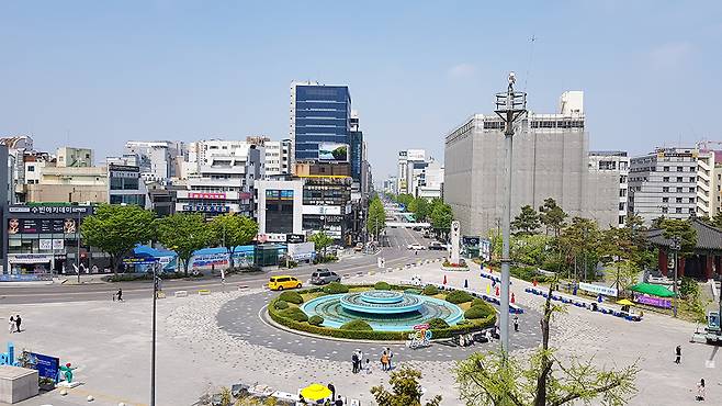 정충신을 기리는 도로, 금남로