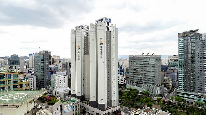 유탑그룹 사옥 전경. /뉴시스