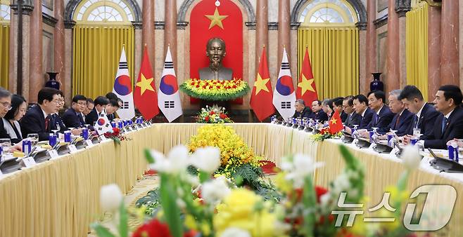 이재명 대통령이 22일(현지시간) 하노이 주석궁에서 열린 한-베트남 정상회담에서 발언하고 있다. 2026.4.22 ⓒ 뉴스1 이재명 기자