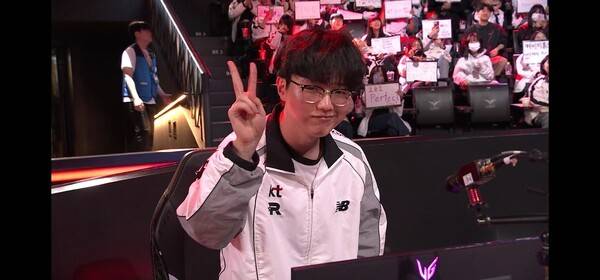 22일 서울 종로구 롤파크에서 열린 '2026 리그 오브 레전드 챔피언스 코리아(LCK)' 정규 시즌 2경기 2세트에서 KT 롤스터가 키움 DRX를 누르고 세트스코어 2대 0으로 승리했다. (KT 롤스터 & 키움DRX = 2:0)./사진=네이버 치지직 라이브영상 캡처
