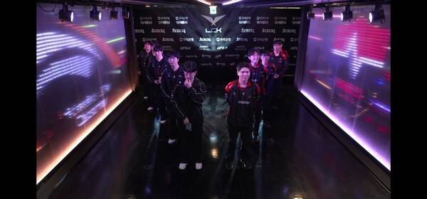 22일 서울 종로구 롤파크에서 열린 '2026 리그 오브 레전드 챔피언스 코리아(LCK)' 정규 시즌 2경기 1세트에서 한화생명 e스포츠가 농심레드포스를 상대로 1세를 먼저 가져가며 1승을 챙겼다. (HLE & NS=1:0)./사진=네이버 치지직 라이브영상 캡처