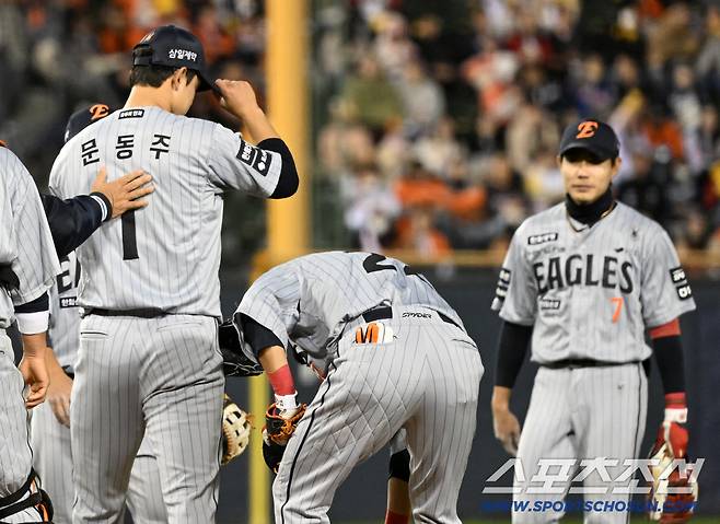 선발 문동주에게 누구보다 미안한 마음이 컸던 유격수 심우준.