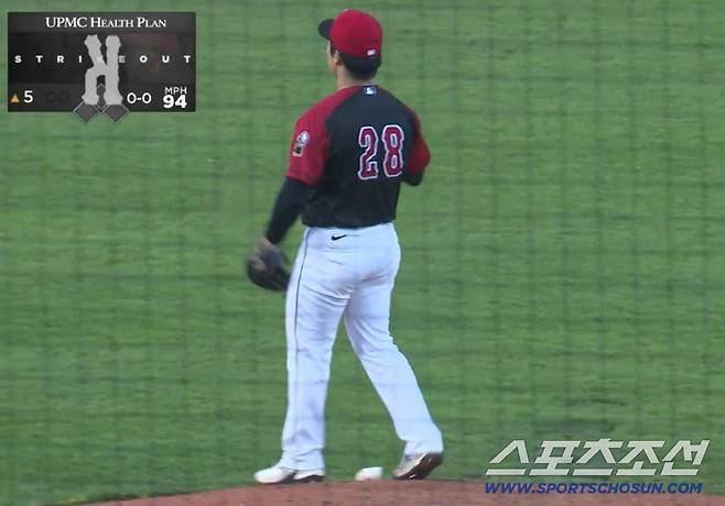 디트로이트 더블A에서 뛰고 있는 고우석이 15일(한국시각) 5회초 등판해 선두타자를 루킹 삼진을 잡았다.  이리 시울브즈 X( 구 트위터) 영상 캡쳐
